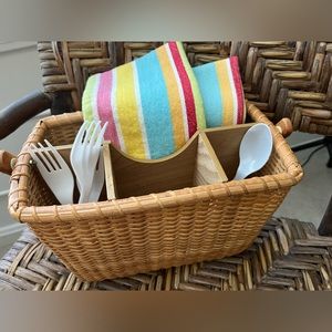 Nantucket utensil/silverware napkin basket